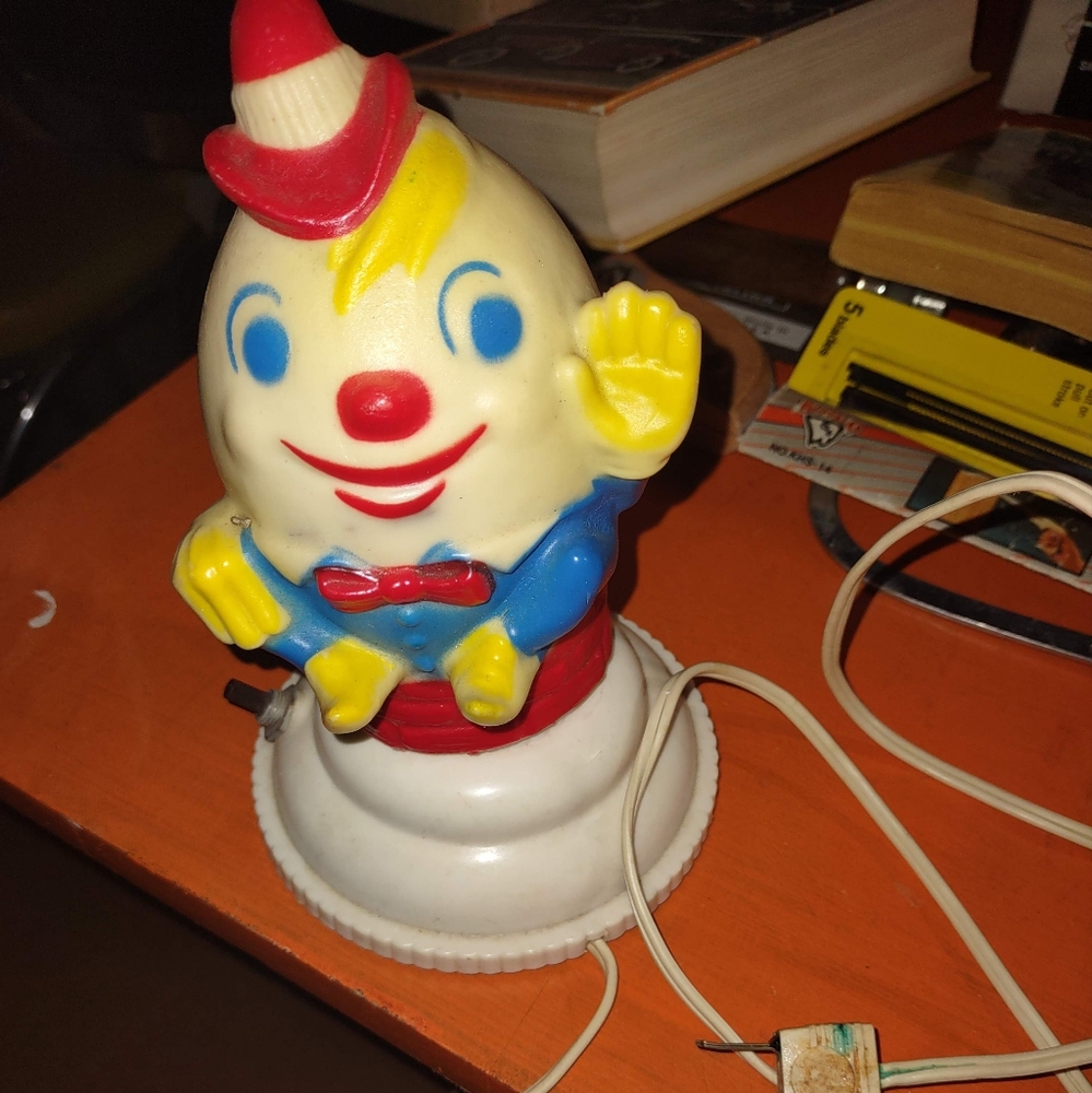 Vintage 1960's Humpty Dumpty Lamp with Colorful Accents
